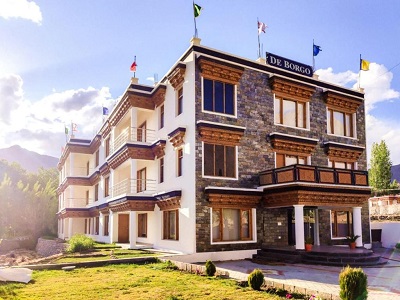 With View hotels in लेह